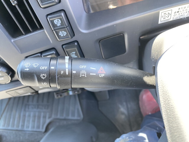 いすゞフォワードセーフティローダー増トン（6t・8t）[写真30]