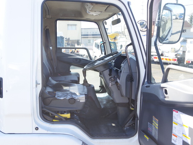 三菱ふそうファイターコンテナ専用車中型（4t）[写真29]