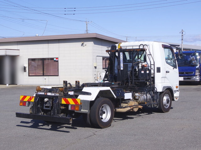 三菱ふそうファイターコンテナ専用車中型（4t）[写真04]