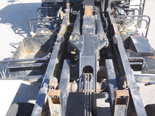 三菱ふそうファイターコンテナ専用車中型（4t）[写真05]