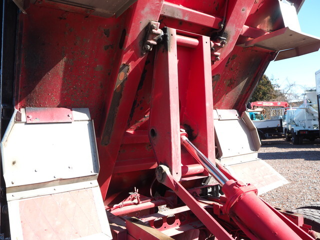 いすゞエルフダンプ小型（2t・3t）[写真15]