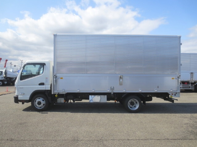 三菱ふそうキャンターアルミウイング小型（2t・3t）[写真08]