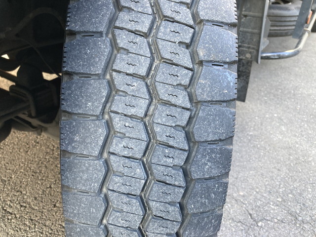 三菱ふそうキャンターアルミバン小型（2t・3t）[写真14]