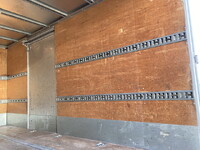 三菱ふそうキャンターアルミバン小型（2t・3t）[写真23]