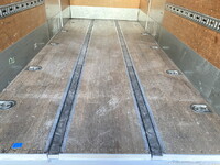 三菱ふそうキャンターアルミバン小型（2t・3t）[写真24]