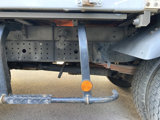 三菱ふそうキャンターアルミバン小型（2t・3t）[写真31]