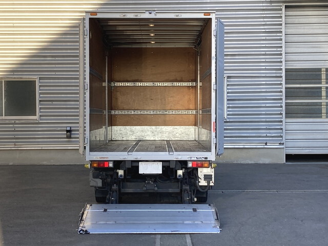 三菱ふそうキャンターアルミバン小型（2t・3t）[写真05]