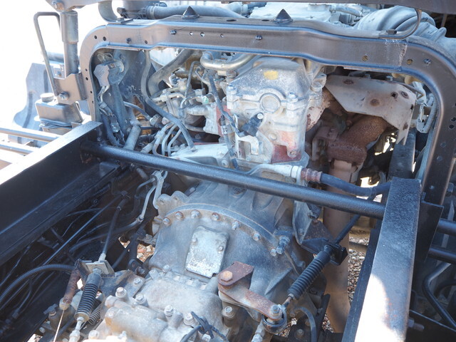 UDトラックスコンドル深ダンプ（土砂禁ダンプ）中型（4t）[写真17]