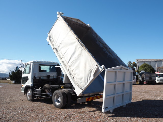 UDトラックスコンドル深ダンプ（土砂禁ダンプ）中型（4t）[写真02]