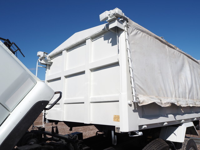 UDトラックスコンドル深ダンプ（土砂禁ダンプ）中型（4t）[写真30]