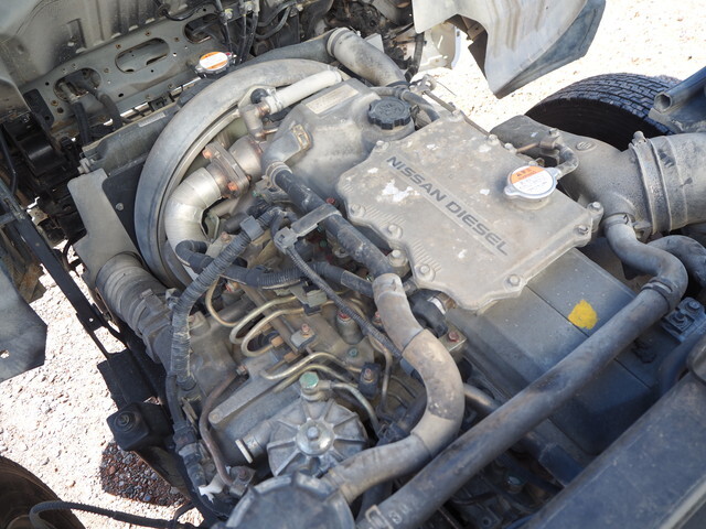 UDトラックスコンドル深ダンプ（土砂禁ダンプ）中型（4t）[写真32]