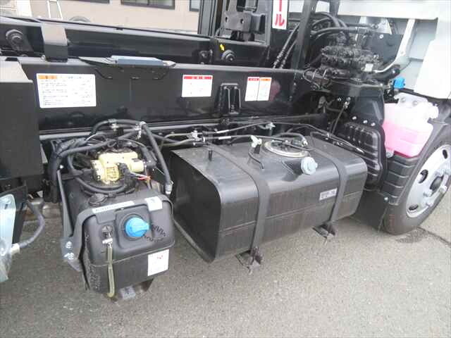 三菱ふそうキャンターダンプ小型（2t・3t）[写真18]