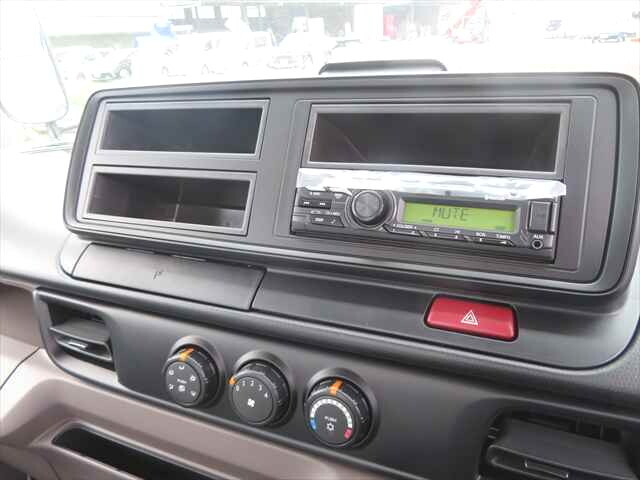 三菱ふそうキャンターダンプ小型（2t・3t）[写真28]