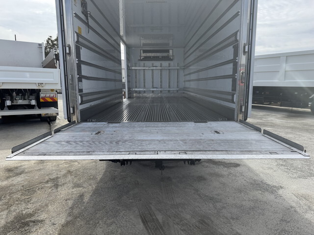 日野レンジャー冷凍車（冷蔵車）中型（4t）[写真13]