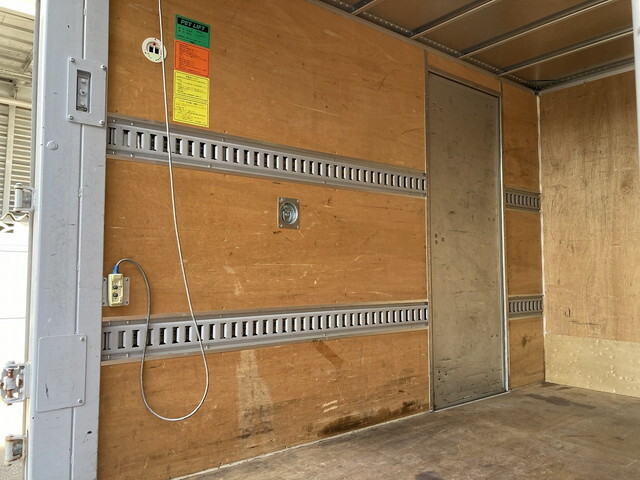 日産アトラスアルミバン小型（2t・3t）[写真22]