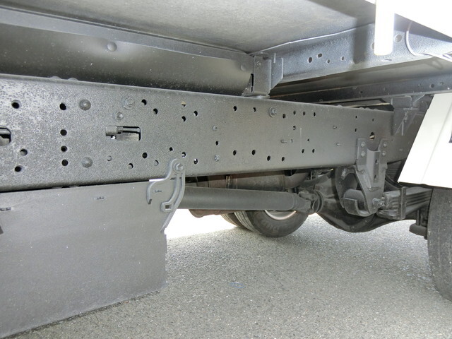 トヨタトヨエース平ボディ小型（2t・3t）[写真13]