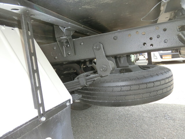 トヨタトヨエース平ボディ小型（2t・3t）[写真14]