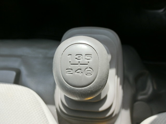 トヨタトヨエース平ボディ小型（2t・3t）[写真20]