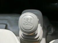 トヨタトヨエース平ボディ小型（2t・3t）[写真21]