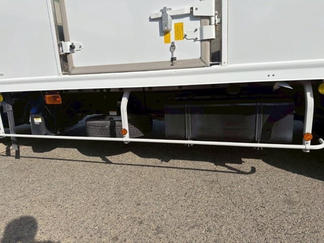 日野レンジャー冷凍車（冷蔵車）中型（4t）[写真17]