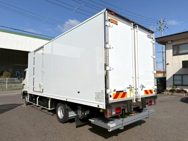 日野レンジャー冷凍車（冷蔵車）中型（4t）[写真02]