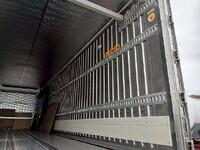 三菱ふそうスーパーグレート冷凍車（冷蔵車）大型（10t）[写真14]