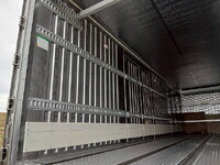 三菱ふそうスーパーグレート冷凍車（冷蔵車）大型（10t）[写真15]