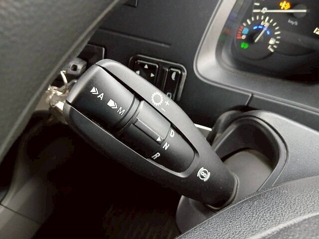 三菱ふそうスーパーグレート冷凍車（冷蔵車）大型（10t）[写真19]