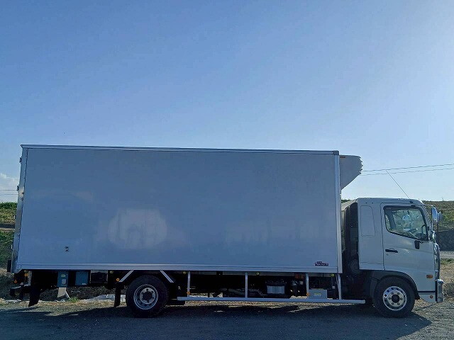 日野レンジャー冷凍車（冷蔵車）中型（4t）[写真03]