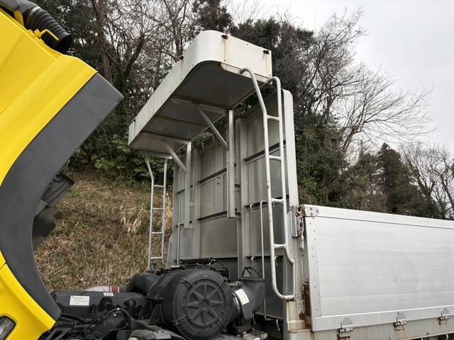 UDトラックスクオンアルミブロック大型（10t）[写真11]