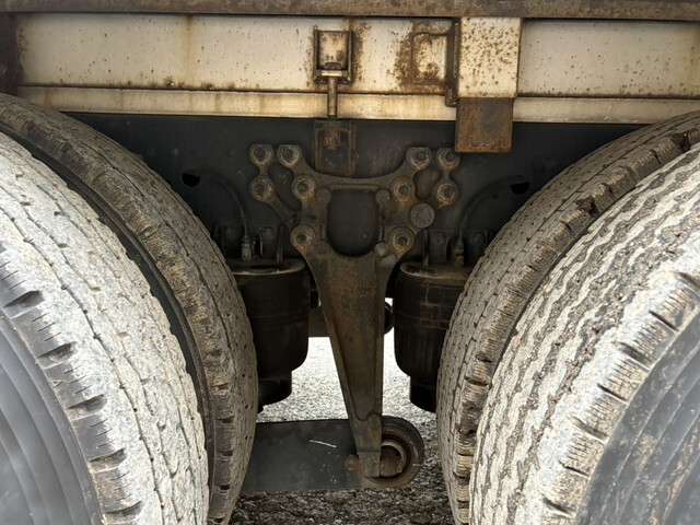 UDトラックスクオンアルミブロック大型（10t）[写真19]