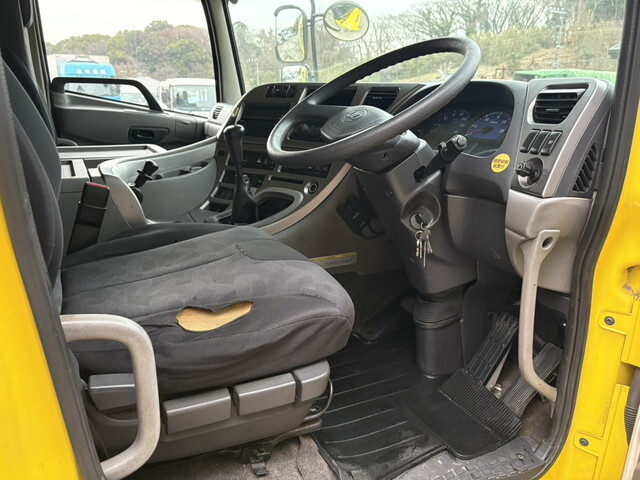 UDトラックスクオンアルミブロック大型（10t）[写真21]