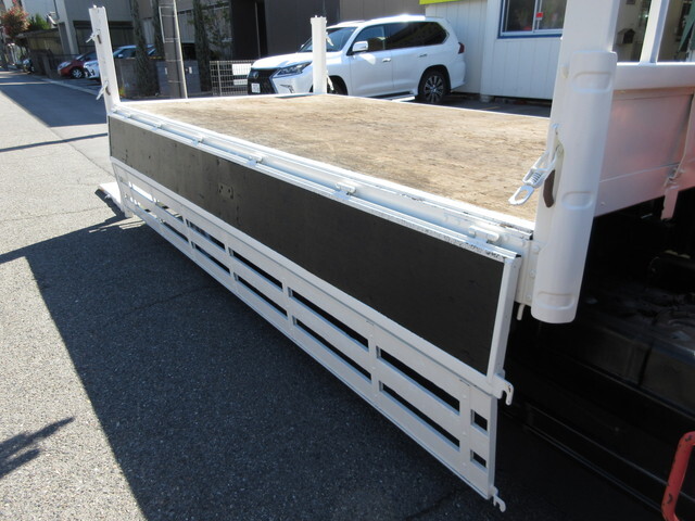 日野デュトロクレーン5段小型（2t・3t）[写真26]