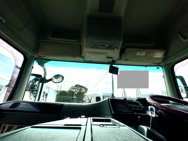 三菱ふそうスーパーグレート平ボディ大型（10t）[写真21]