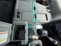 三菱ふそうスーパーグレート平ボディ大型（10t）[写真23]