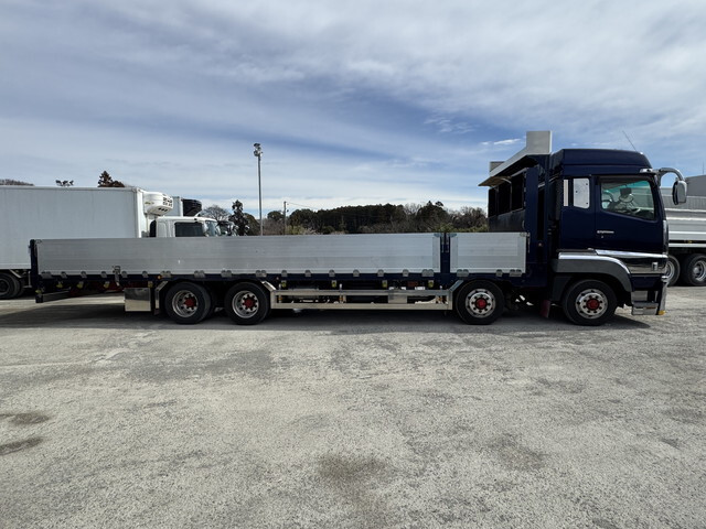 三菱ふそうスーパーグレート平ボディ大型（10t）[写真07]