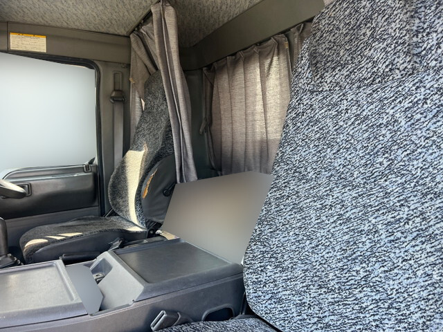 日野レンジャーアルミウイング中型（4t）[写真30]