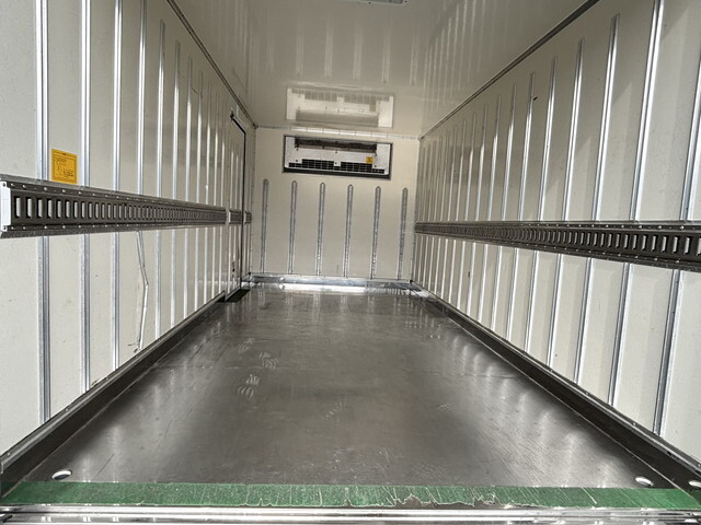 日野デュトロ冷凍車（冷蔵車）小型（2t・3t）[写真10]