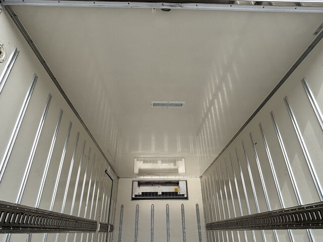 日野デュトロ冷凍車（冷蔵車）小型（2t・3t）[写真11]