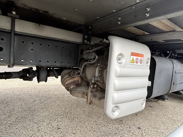 日野デュトロ冷凍車（冷蔵車）小型（2t・3t）[写真19]