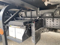 三菱ふそうキャンターアルミバン小型（2t・3t）[写真18]