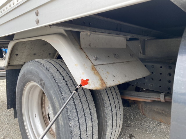 三菱ふそうキャンターアルミバン小型（2t・3t）[写真38]