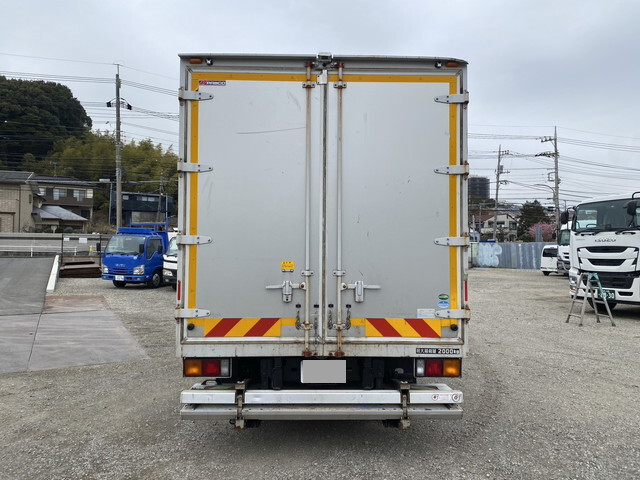 三菱ふそうキャンターアルミバン小型（2t・3t）[写真06]