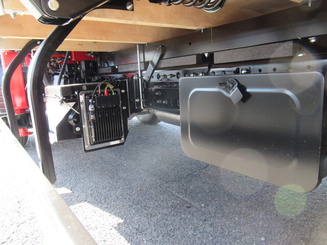 三菱ふそうキャンタークレーン4段小型（2t・3t）[写真15]