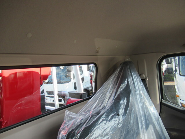 三菱ふそうキャンタークレーン4段小型（2t・3t）[写真29]