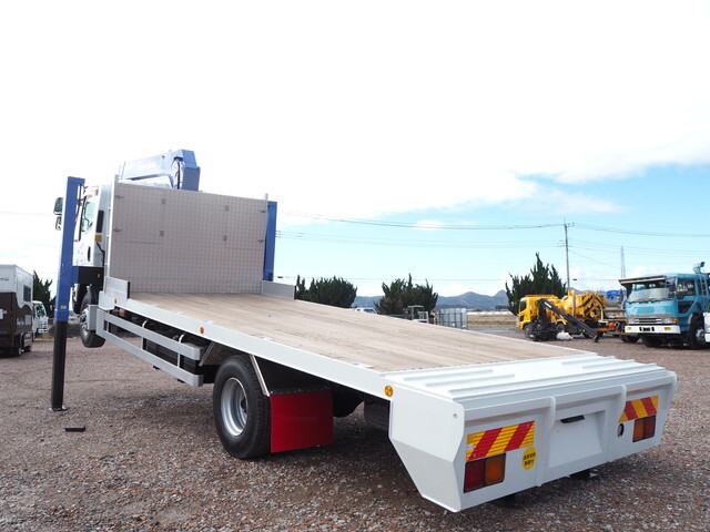 いすゞフォワードセルフクレーン4段増トン（6t・8t）[写真02]