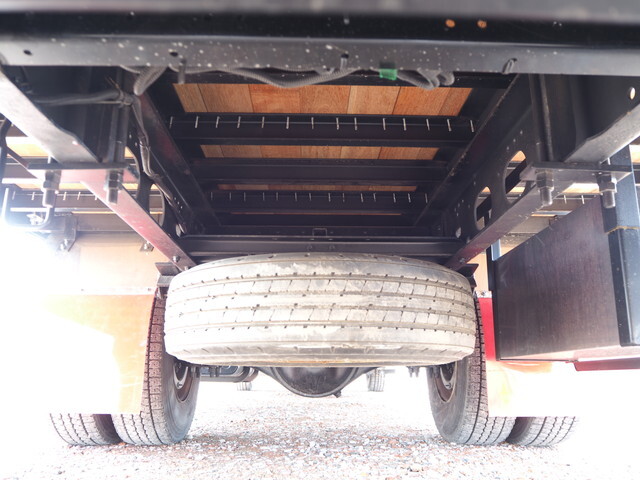 いすゞフォワードセルフクレーン4段増トン（6t・8t）[写真23]