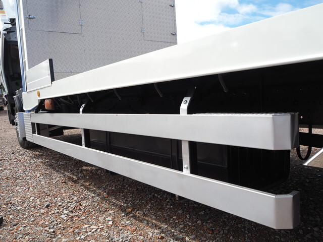 いすゞフォワードセルフクレーン4段増トン（6t・8t）[写真25]