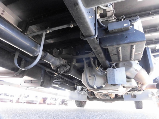 いすゞフォワードアルミウイング中型（4t）[写真10]