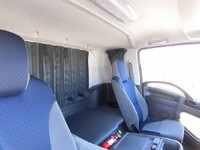 いすゞフォワードアルミウイング中型（4t）[写真16]